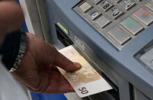 Μπαίνει η πρώτη δόση από το Δώρο Πάσχα σε εργαζόμενους σε αναστολή σήμερα Πέμπτη 14 Απριλίου 2022