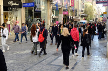 «Πρεμιέρα» σήμερα για το εορταστικό ωράριο Πάσχα 2022 στα εμπορικά καταστήματα