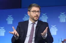 Ο πρόεδρος του ΠΑΣΟΚ - ΚΙΝΑΛ, Νίκος Ανδρουλάκης, στο Οικονομικό Φόρουμ των Δελφών