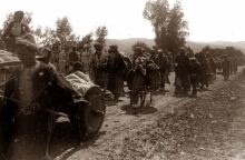 Καραβάνι Αρμενίων από το χωριό Σουσεχίρ του Ερζουρούμ προς την έρημο της Συρίας
