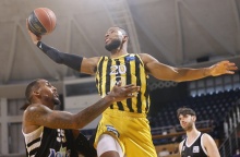 Ο καλαθοσφαιριστής του Άρη, Ζίλιους Ουίλιαμς