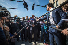 Φαβορί ο Μακρόν στον δεύτερο γύρο των γαλλικών εκλογών