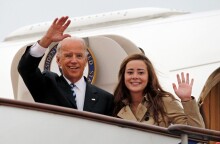 Ο Τζο Μπάιντεν με την Άσλεϊ Μπάιντεν