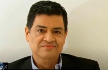 Ο δημοσιογράφος Λουίς Ενρίκε Ραμίρες 