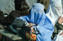 Οι Ταλιμπάν διατάζουν τις γυναίκες να φορούν μπούρκα