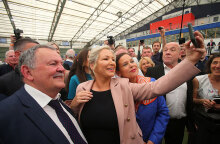 Η Μισέλ Ο’Νιλ του Σιν Φέιν είναι η γυναίκα που θέλει να ενώσει τις δύο Ιρλανδίες