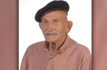 Ο Κώστας Γκουσγκούνης σε μια από τις τελευταίες φωτογραφίες του πριν φύγει από τη ζωή στα 92 του χρόνια