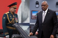 Λόιντ Όστιν - Σεργκέι Σοϊγκού