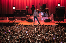 Στιγμιότυπο από τη συναυλία του Iggy Pop στο Release Athens