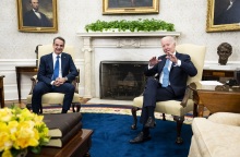 Σε πολύ καλό κλίμα η συνάντηση Μητσοτάκη - Μπάιντεν στον Λευκό Οίκο