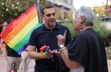 Ο Αλέξης Τσίπρας συνομίλησε με τα μέλη της οργάνωσης σχετικά με τα δικαιώματα της ΛΟΑΤΚΙ+ κοινότητας