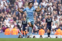 Ο Ρόδρι πανηγυρίζει το γκολ του κόντρα στην Άστον Βίλα