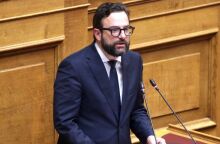 O βουλευτής Επικρατείας, καθηγητής Χρήστος Ταραντίλης 