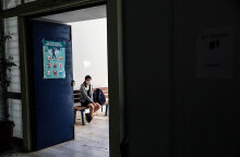 Μόνο στις εξετάσεις παραμένει υποχρεωτική η μάσκα στα σχολεία