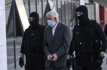 Δίκη Φιλιππίδη: Ένταση ανάμεσα στη Δροσάκη και τη Νίνου – Ο γιος του ηθοποιού φώναξε την αστυνομία