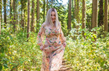 Η Ιωάννα Παλιοσπύρου χωρίς τη μάσκα στο πρόσωπο χαμογελά και πάλι