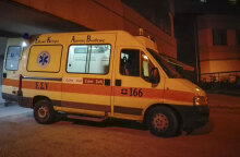 Με ασθενοφόρο του ΕΚΑΒ στο νοσοκομείο στα Ιωάννινα ο φοιτητής που έπεσε στο κενό