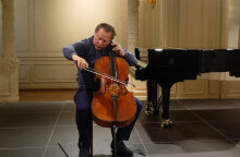 Ο Σεργκέι Πάβλοβιτς Ρολντούγκιν, τσελίστας και μαέστρος, λειτουργεί ως μεσάζοντας του Πούτιν, σύμφωνα με τον Λευκό Οίκο