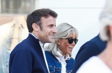 Γαλλία - βουλευτικές εκλογές: Εμανουέλ Μακρόν και Μπριζίτ Μακρόν