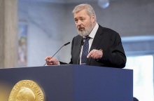 Ντμίτρι Μουράτοφ 