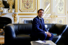 Η παράταξη του Εμανουέλ Μακρόν δεν εξασφάλισε την πλειοψηφία στη Βουλή και ψάχνει πλέον συμμάχους για συγκυβέρνηση