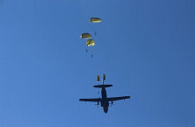 Βρετανοί αλεξιπτωτιστές έκαναν όργιο με γυναίκα σε στρατιωτική βάση στην Αγγλία