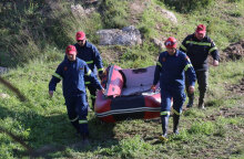 Άνδρες της ΕΜΑΚ εντόπισαν τον 16χρονο στη λίμνη Πηγών Αώου στα Ιωάννινα