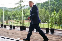 Τζόνσον: Αν ο Πούτιν ήταν γυναίκα, δεν θα είχε ξεκινήσει έναν τρελό, μάτσο πόλεμο