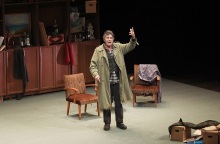 Γιάννης Μπέζος: Ο Τσιτσάνης ήταν ο πιο σνομπ άνθρωπος που πέρασε ποτέ