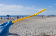 Πλαστικό καλαμάκι