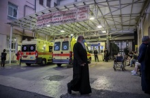 Στο «Λαϊκό» Νοσοκομείο μεταφέρθηκαν οι επτά μητροπολίτες