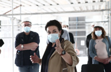 Η Μαρίνα Λαμπράκη Πλάκα σε ξενάγηση στη νέα Εθνική Πινακοθήκη