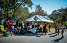 ΛΕΣΒΟΣ-ΠΥΡΚΑΓΙΑ ΣΤΟ ΚΥΤ ΤΗΣ ΜΟΡΙΑΣ-ΚΑΤΑΣΤΡΑΦΗΚΕ ΤΟ ΚΕΝΤΡΟ ΥΠΟΔΟΧΗΣ 