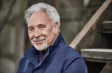 Τομ Τζόουνς