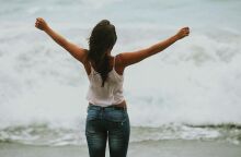 Athens Voice - Αφιέρωμα Υγεία: Καλοκαίρι «Ελευθερίας»