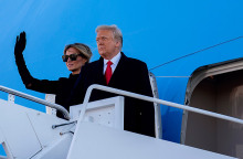 Ντόναλντ και Μελάνια Τραμπ αποχώρησαν από τον Λευκό Οίκο