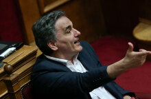 tsakalotos.jpg