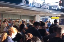 Συνωστισμός στο αεροδρόμιο της Κω