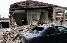 Καθημερινότητα μετά τον ισχυρό σεισμό και τους συνεχιζόμενους μετασεισμούς στα χωριά της Ελασσόνας, Σάββατο 6 Μαρτίου 2021 