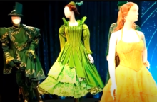 Από την έκθεση «Showstoppers! Spectacular Costumes from Stage & Screen» © YouTube