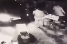 Ρέθυμνο Κρήτης: Αρνήθηκαν να δείξουν πιστοποιητικό σε μπαρ - Επεσε άγριο ξύλο και μετά "μπούκαραν" με 4x4 [βίντεο]