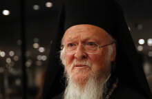  Μήνυση κατά Βαρθολομαίου επειδή χρησιμοποιεί το τίτλο του Οικουμενικού Πατριάρχη