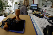 Οδηγίες για τον υπολογισμό της μισθοδοσίας όλων των πολιτικών υπαλλήλων, αλλά και των ενστόλων στρατιωτικών, αστυνομικών, λιμενικών και πυροσβεστών, των δικαστών, των πανεπιστημιακών καθηγητών και άλλων κρατικών λειτουργών