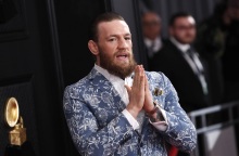 Δωρεά McGregor σε νοσοκομείο για τη μάχη με τον κορωνοϊό