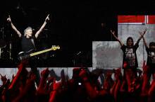 Στιγμιότυπο από συναυλία την συναυλία του Roger Waters στην Αθήνα