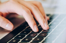 Tεχνήτη Νοημοσύνη: Προειδοποίηση της Ε.Ε για απάτες στις εφαρμογές κοινωνικές δικτύωσης