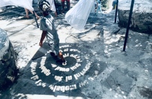 Δημήτρης Λάμπρου, άποψη από την εγκατάσταση "White Labyrinth" στη Χώρα Μυκόνου