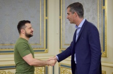 Ο Κώστας Μπακογιάννης με τον Βολοντίμιρ Ζελένσκι