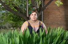 Η ηθοποιός Αφροδίτη Γεροκωνσταντή και stand up comedian Didi, απαντά σε 33 ερωτήσεις για την Αθήνα. 