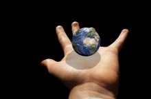 Η κλιματική κρίση, η Πράσινη Μετάβαση, οι πολιτικές που καθορίζουν την ενέργεια στην Ευρωπαϊκή Ένωση και την Ελλάδα.